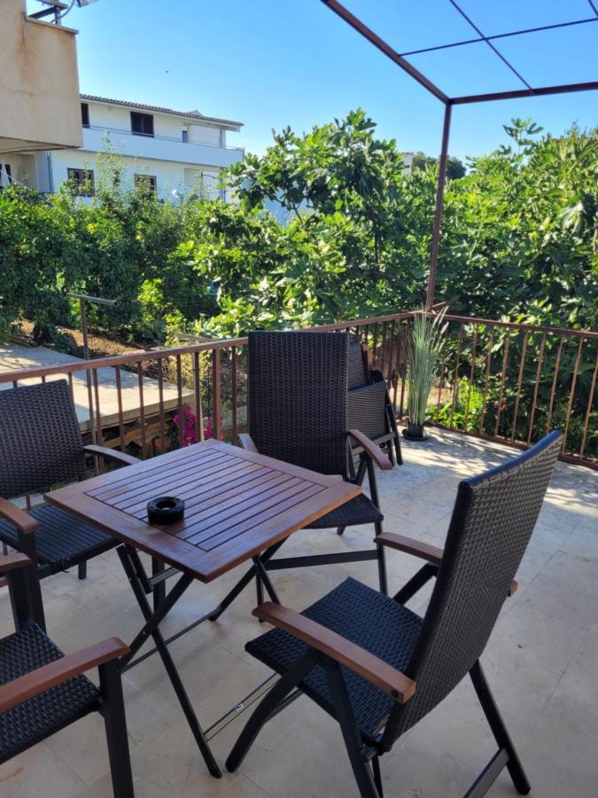 Harizma Apartment พรีมอชเตน ภายนอก รูปภาพ