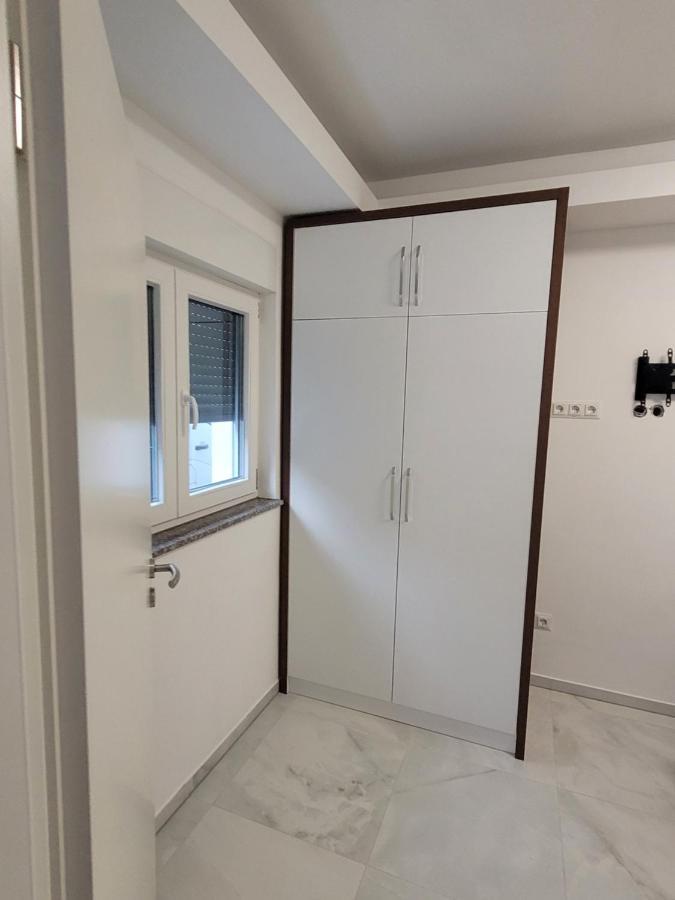 Harizma Apartment พรีมอชเตน ภายนอก รูปภาพ