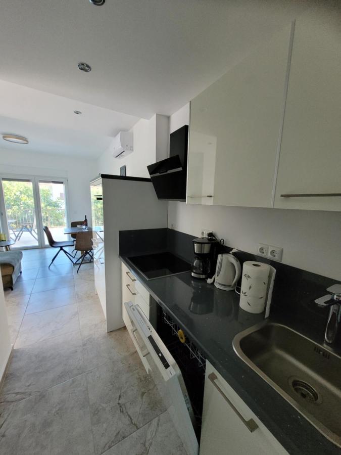 Harizma Apartment พรีมอชเตน ภายนอก รูปภาพ