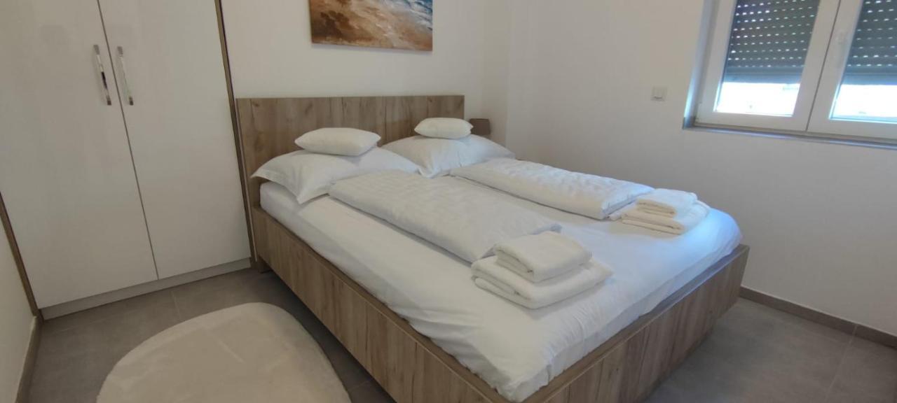 Harizma Apartment พรีมอชเตน ภายนอก รูปภาพ