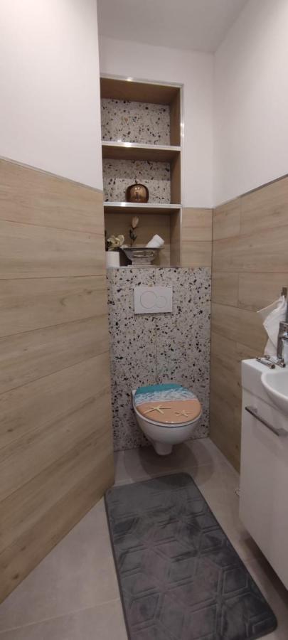 Harizma Apartment พรีมอชเตน ภายนอก รูปภาพ