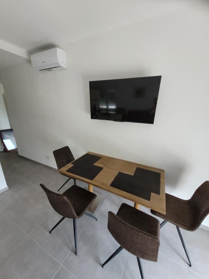 Harizma Apartment พรีมอชเตน ภายนอก รูปภาพ