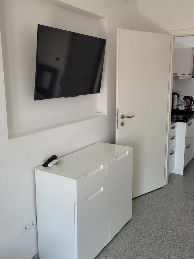 Harizma Apartment พรีมอชเตน ภายนอก รูปภาพ