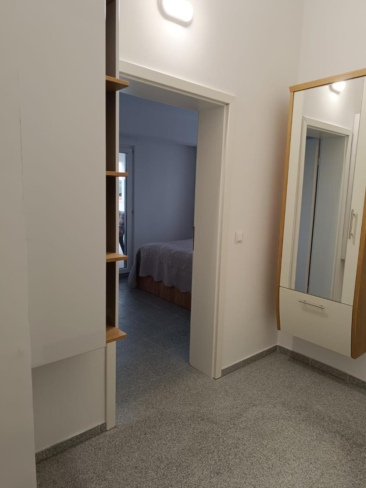 Harizma Apartment พรีมอชเตน ภายนอก รูปภาพ