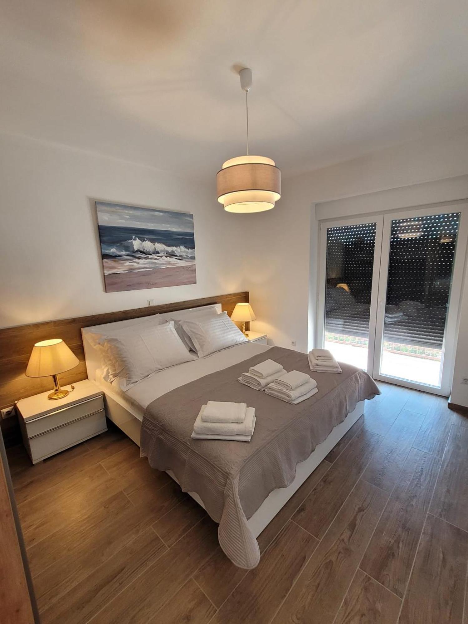 Harizma Apartment พรีมอชเตน ภายนอก รูปภาพ