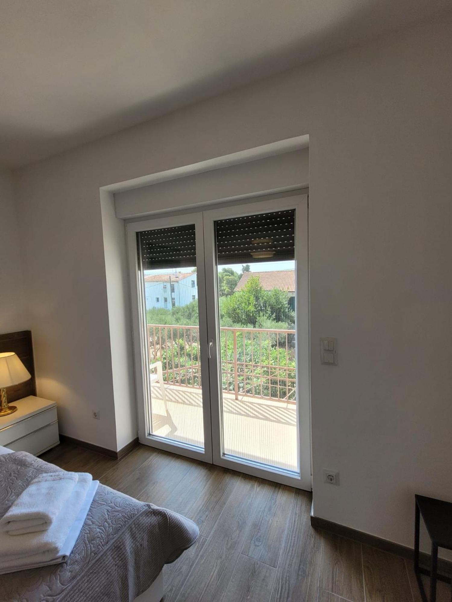 Harizma Apartment พรีมอชเตน ภายนอก รูปภาพ