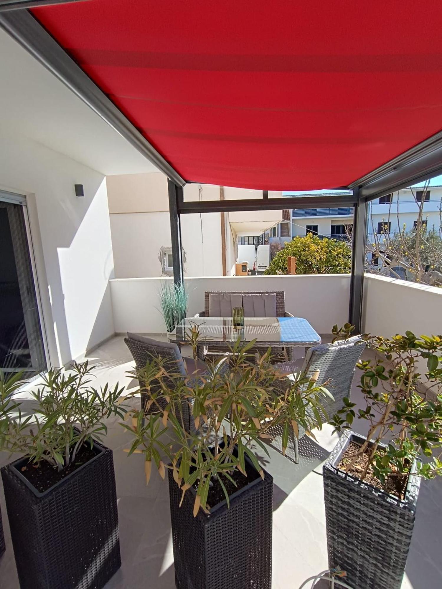 Harizma Apartment พรีมอชเตน ภายนอก รูปภาพ